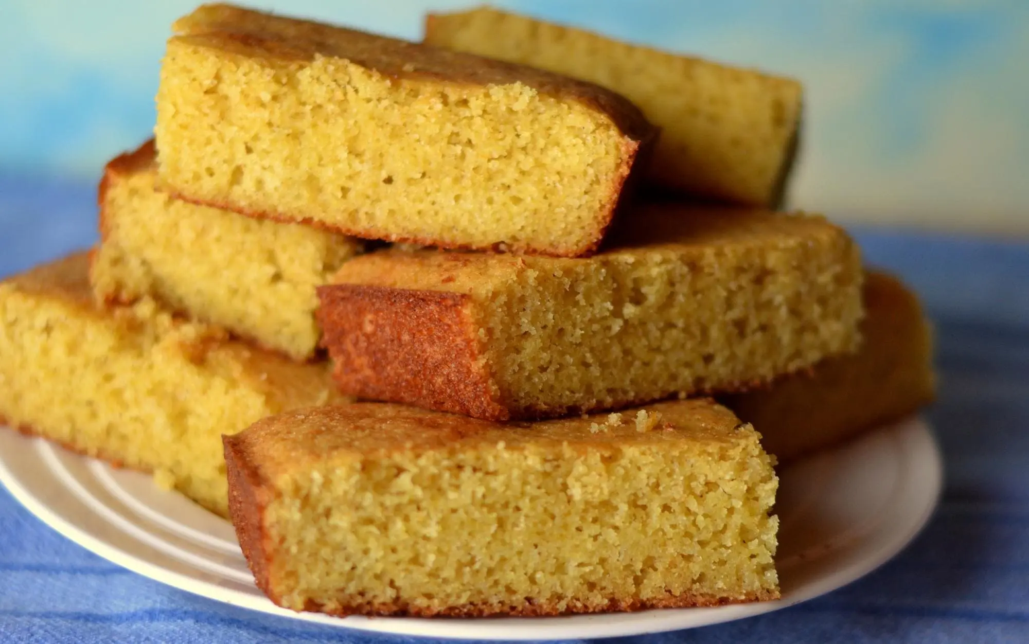 bolo-de-fuba-receita-facil-e-deliciosa