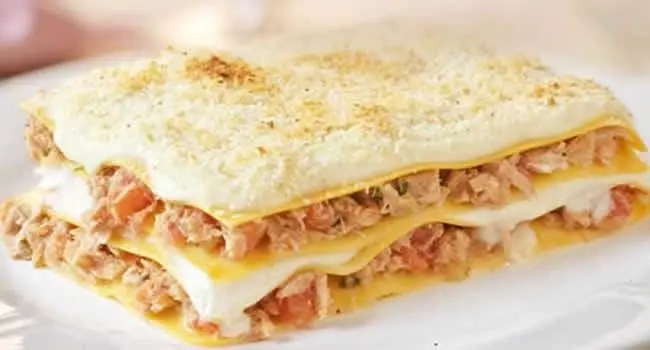 Lasanha de Frango com Molho Branco Uma Delícia Irresistível